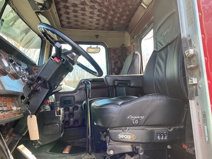 2000-kenworth-t800-image-36