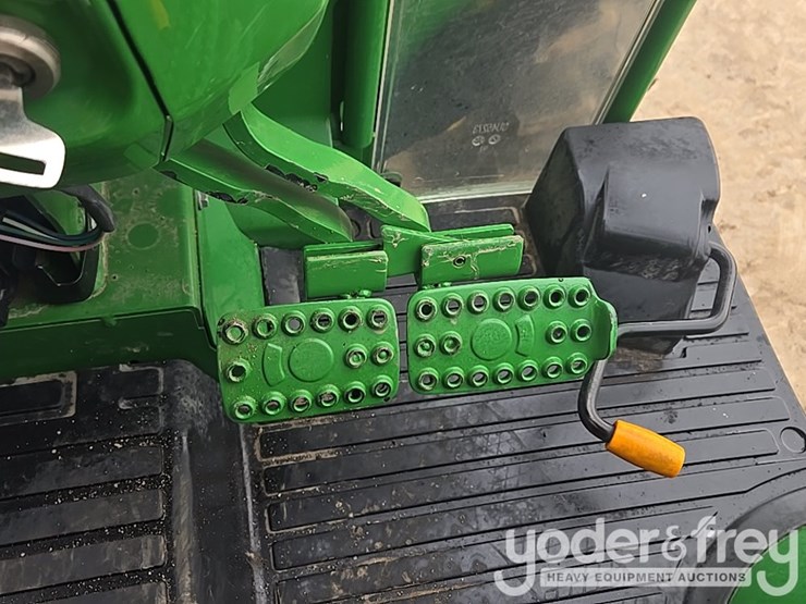 2020-john-deere-5075e-image-56
