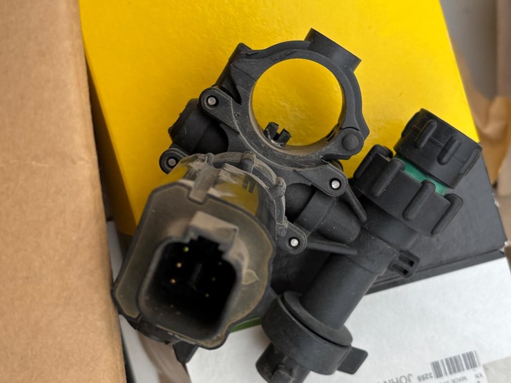 john-deere-hawkie-nozzle-bodies-image-13