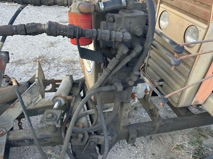 massey-ferguson-253-image-13