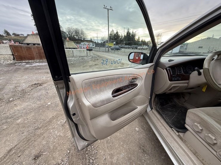 2000-mazda-mpv-image-19