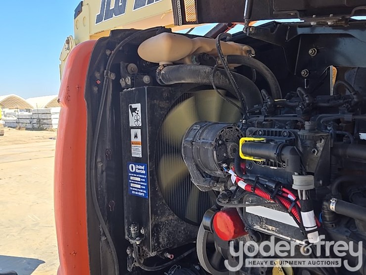 2017-jlg-600aj-image-64