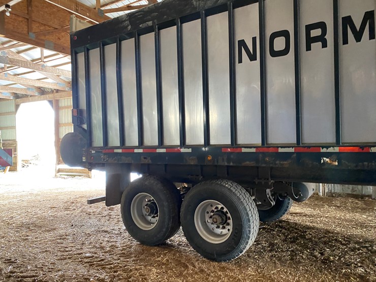 2012-h-&-s-top-dog-image-5