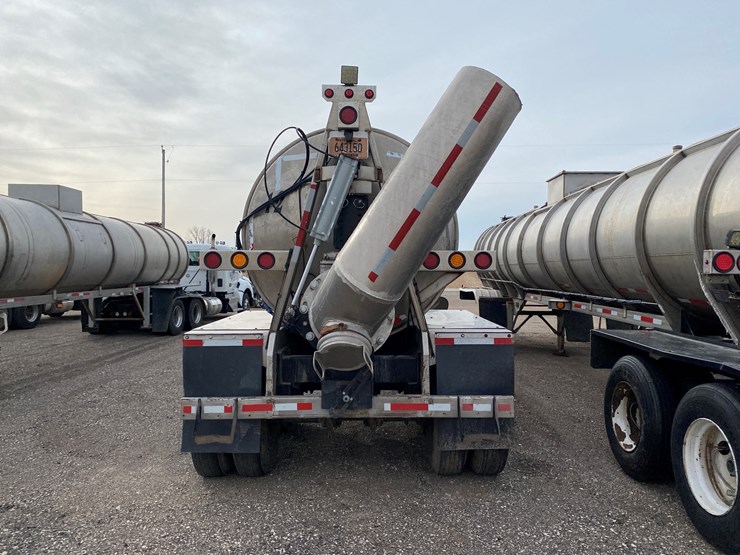 #504-•-2012-northern-8,500-gallon-semi-manure-tanker-(has-wi-title)-(waupun,-wi)-image-10