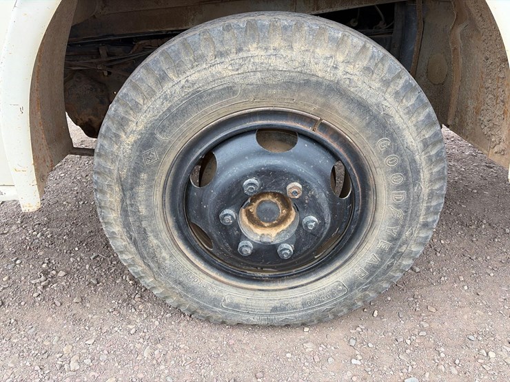 1979-ford-c600-image-21