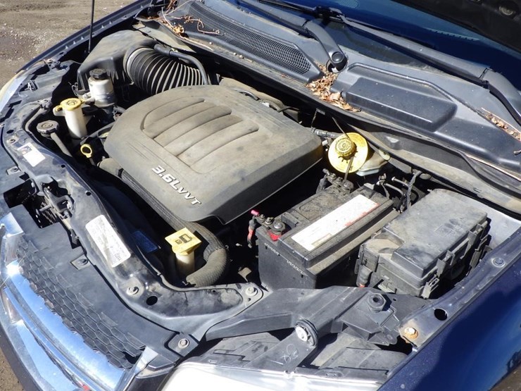 2014-dodge-grand-caravan-image-10