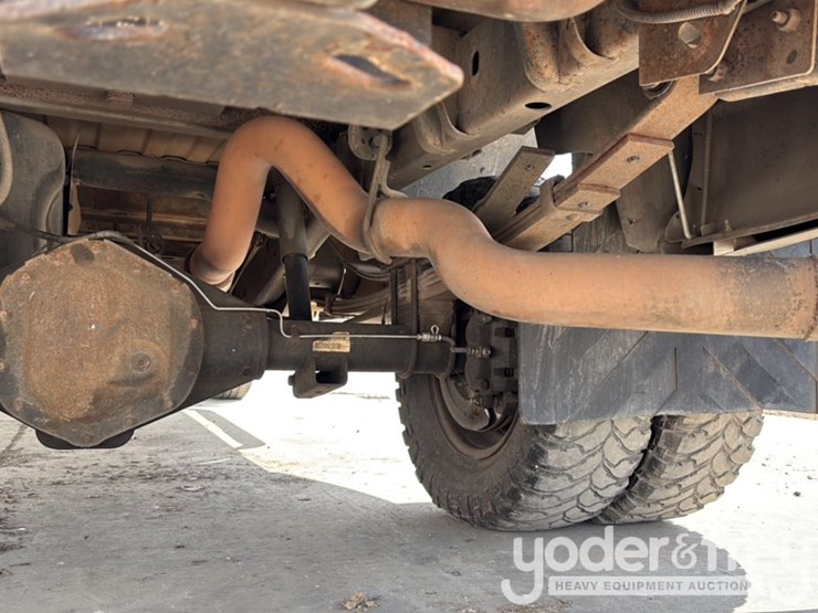 2004-dodge-ram-3500-image-23