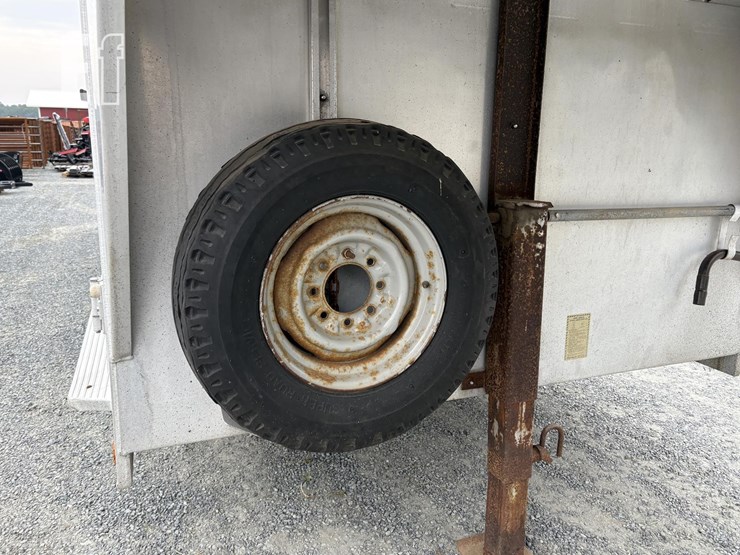 1995-featherlite-24-ft-image-10