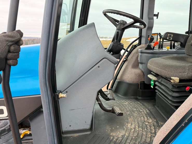 new-holland-8770-image-47