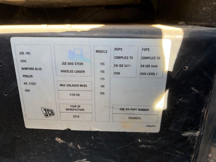 2016-jcb-135-image-28