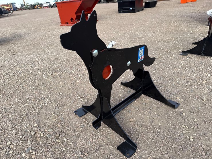 ar500-steel-coyote-shooting-target-with-heart-flapper-image-1