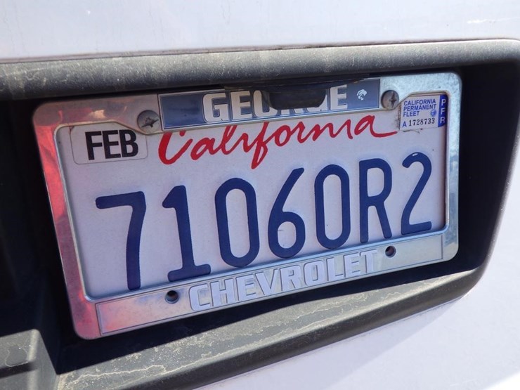 2018-chevrolet-express-2500-image-16