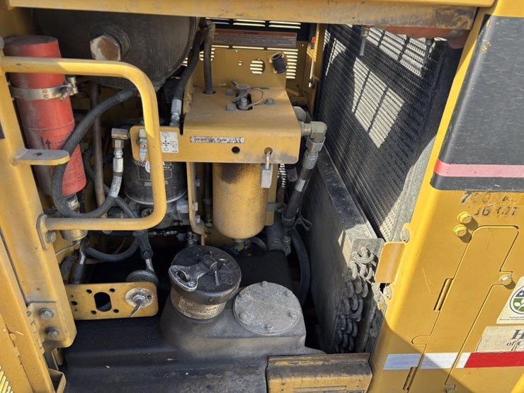 caterpillar-143h-image-64