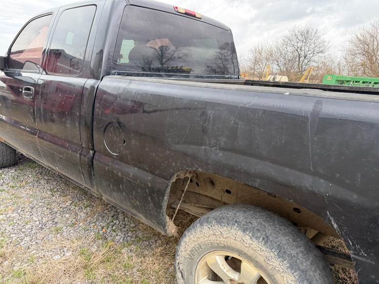 2005-chevrolet-silverado-1500-image-19