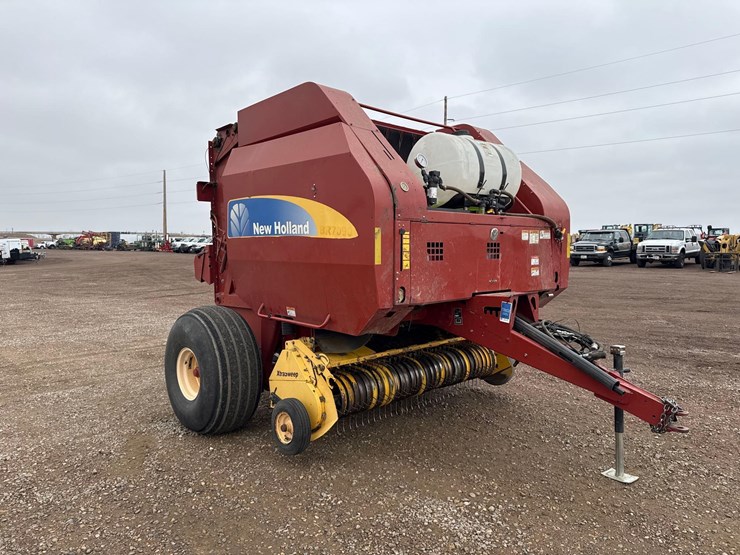 2010-new-holland-br7090-image-7