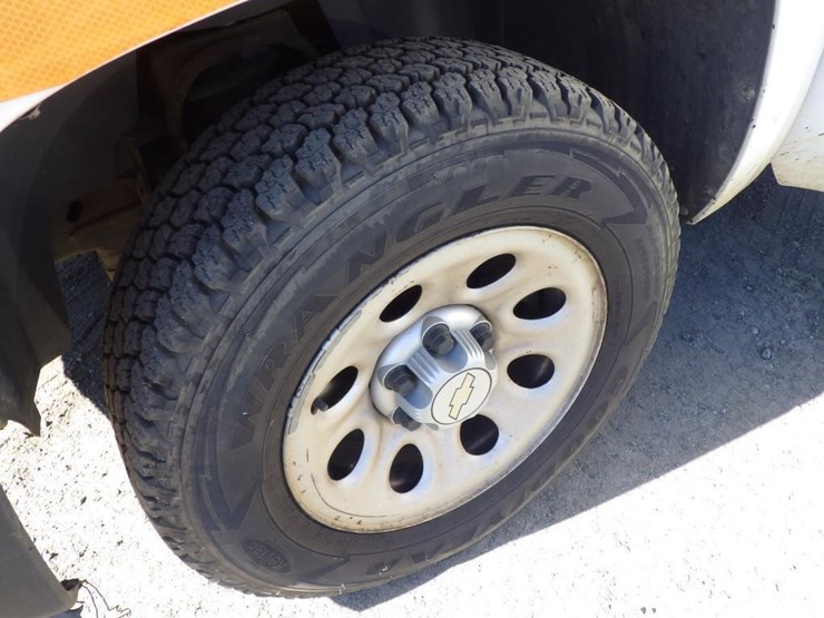 2009-chevrolet-1500-image-11