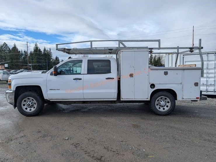 2017-chevrolet-silverado-3500-image-8