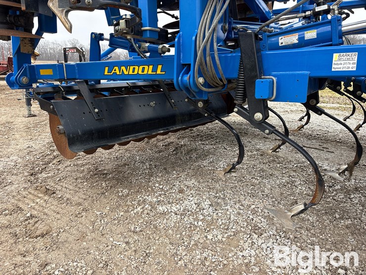 2021-landoll-8550-48-mulch-finisher-image-16