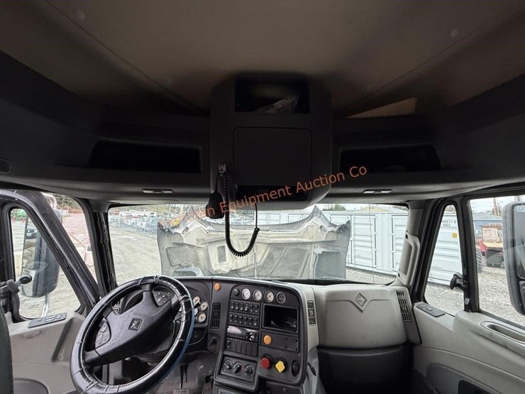 2017-international-prostar-image-65