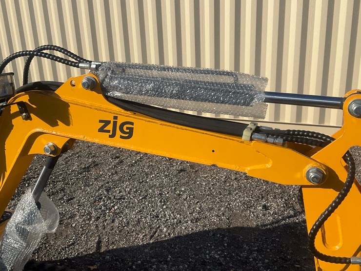 #1615-•-unused-2025-zjz-crawler-excavator-image-8