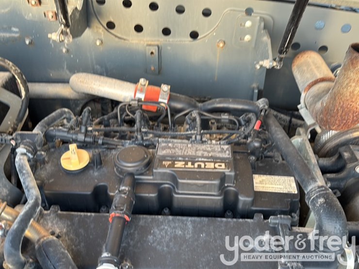 2018-skyjack-sj1056-image-40