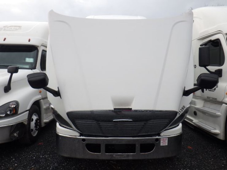 2017-freightliner-cascadia-125-evolution-image-29