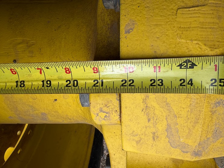 2023-john-deere-8r-310-image-18