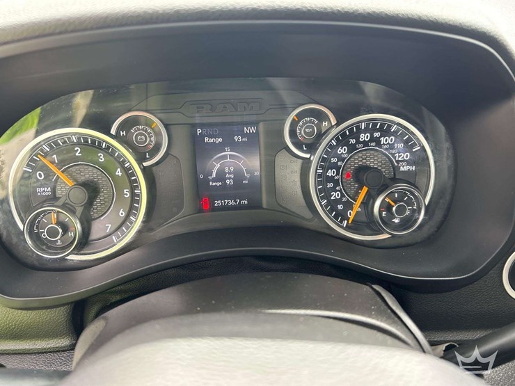 2019-dodge-3500-image-12