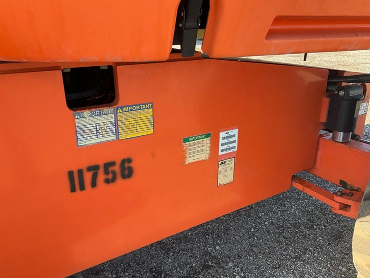 2004-jlg-600s-image-24