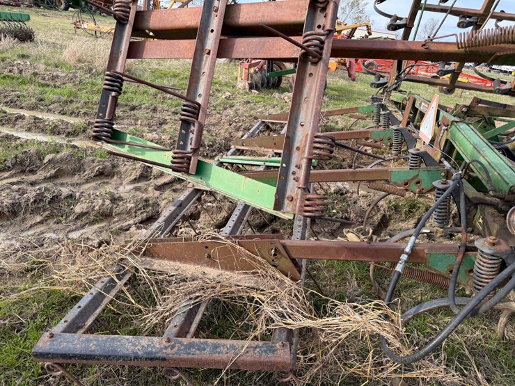 john-deere-38-image-17