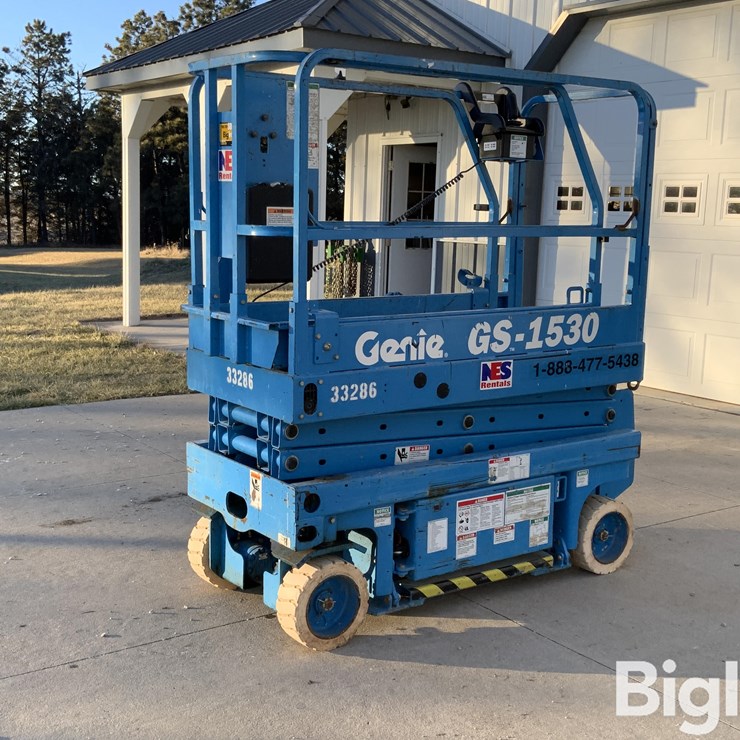 2002 GENIE GS1530