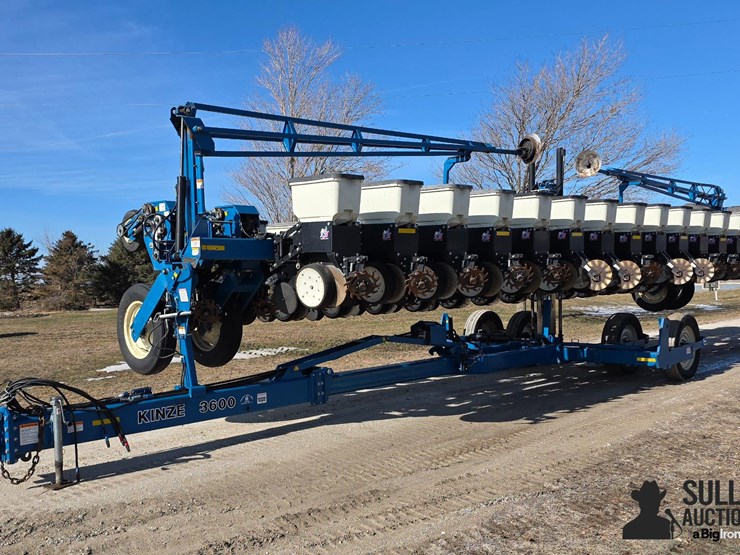 kinze-3600-image-1