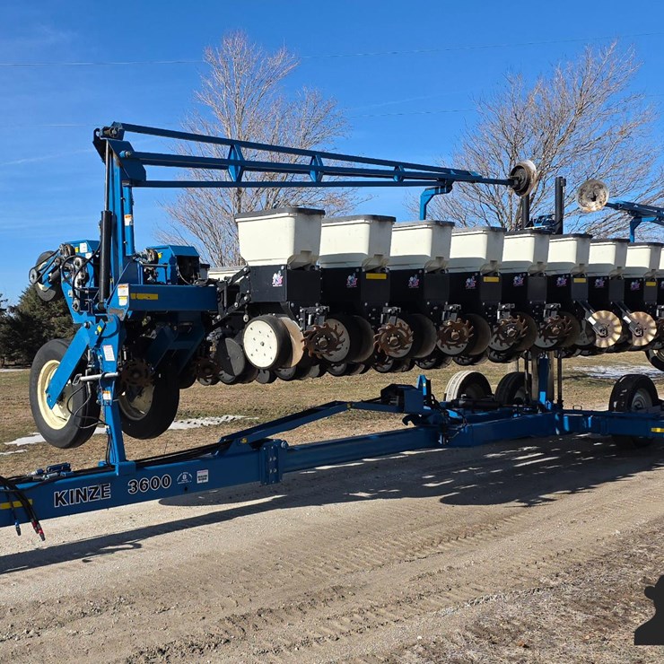 KINZE 3600