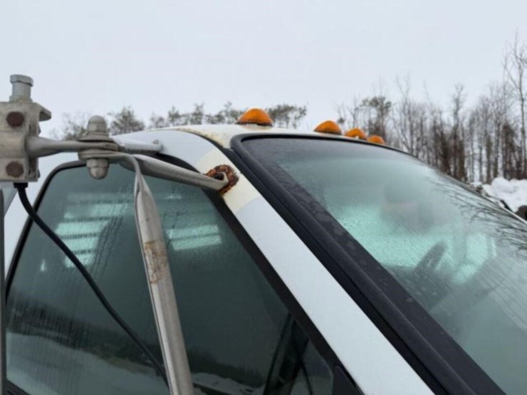 2009-ford-f650-xlt-image-41