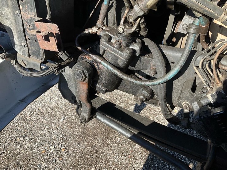 2004-gmc-topkick-image-73