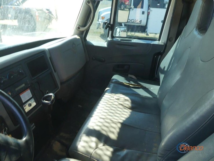 2011-international-durastar-4300-image-14