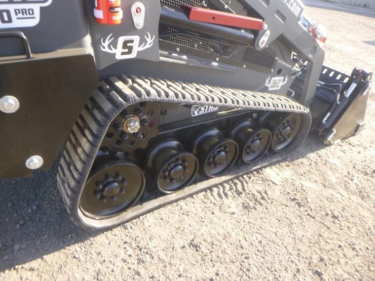 2025-kubota-d1703-image-25