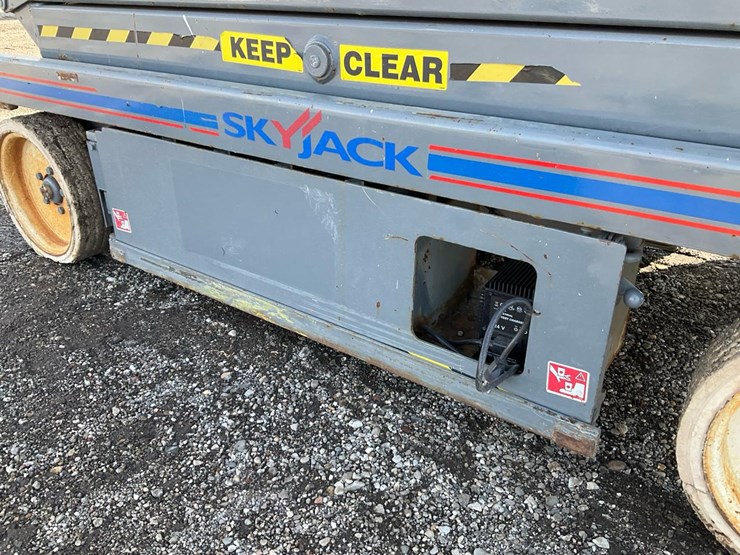 2006-skyjack-sjiii4632-image-32