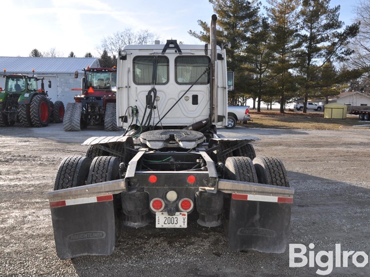 2016-freightliner-cascadia-125-image-6