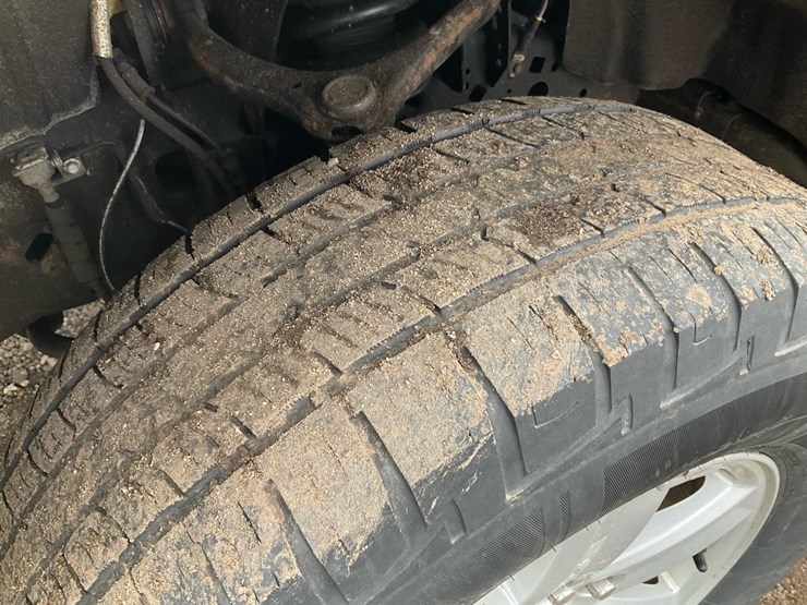 2021-ford-f150-xl-image-44