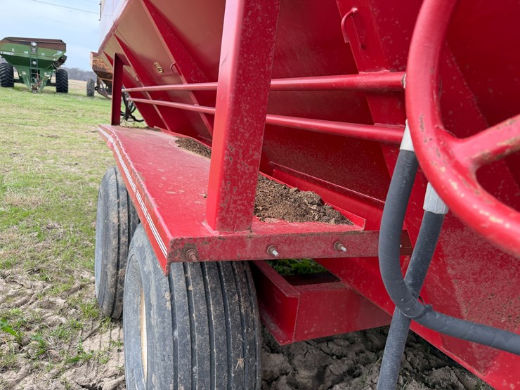 #41020-•-chandler-equipmen-17'-pull-type-spreader-image-20