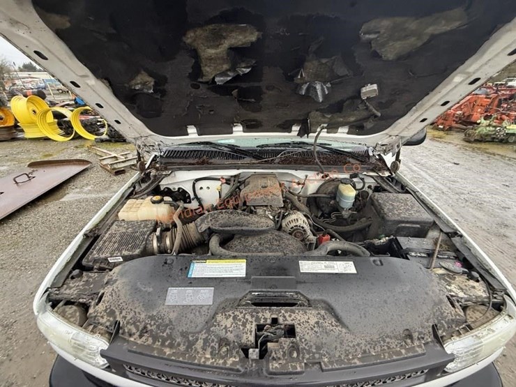 2000-chevrolet-silverado-1500-image-13