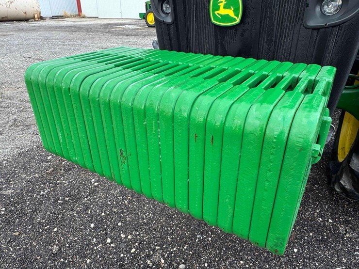 2013-john-deere-8235r-image-16