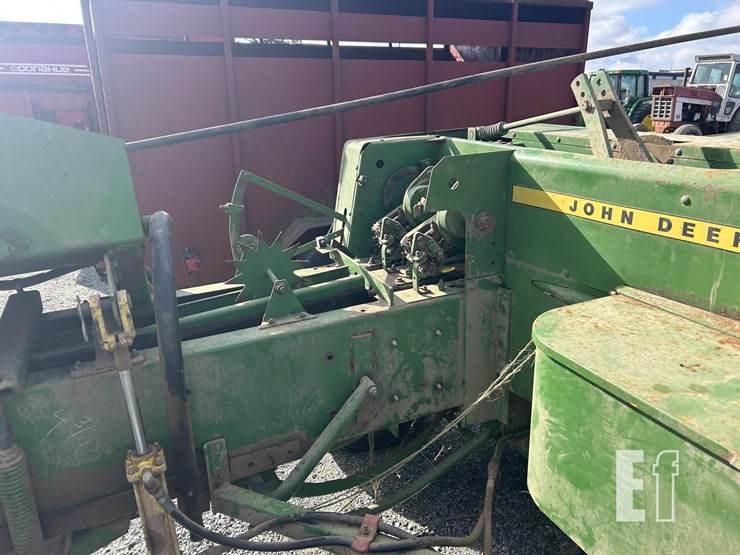 john-deere-336-image-7