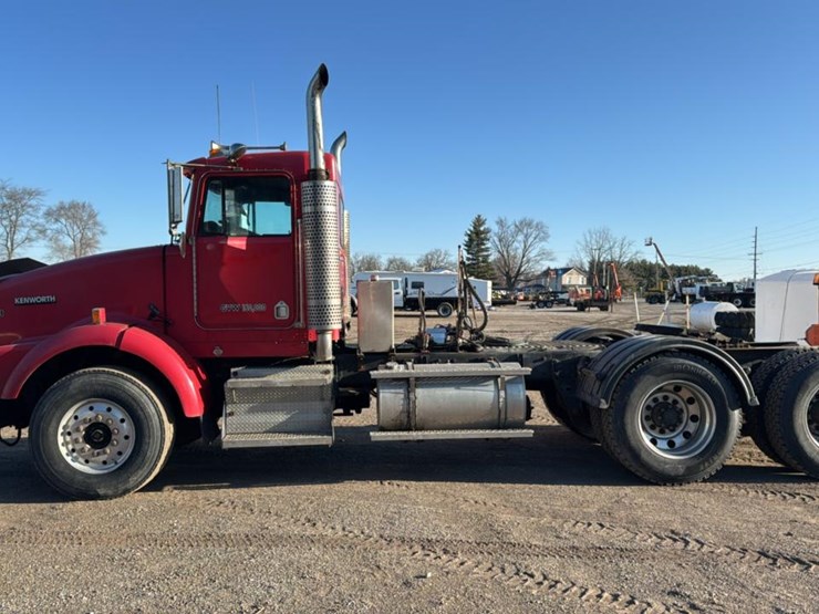 2005-kenworth-t800-image-2