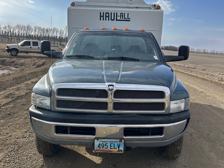 2001-dodge-ram-3500-image-2