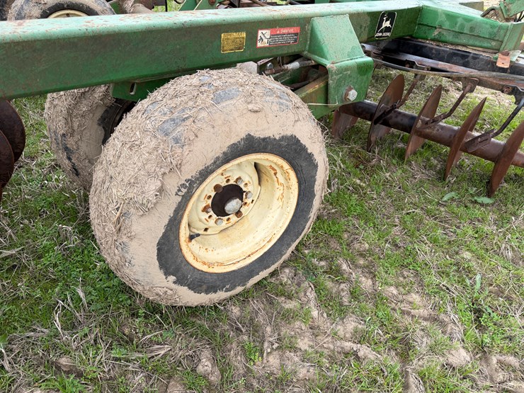 john-deere-36-image-10