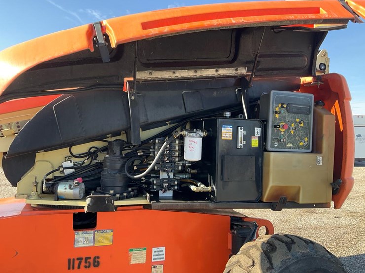 2004-jlg-600s-image-27