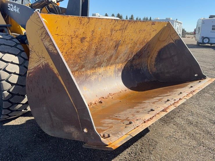 2011-deere-524k-image-30