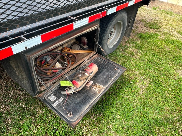 2015-gmc-3500hd-image-15